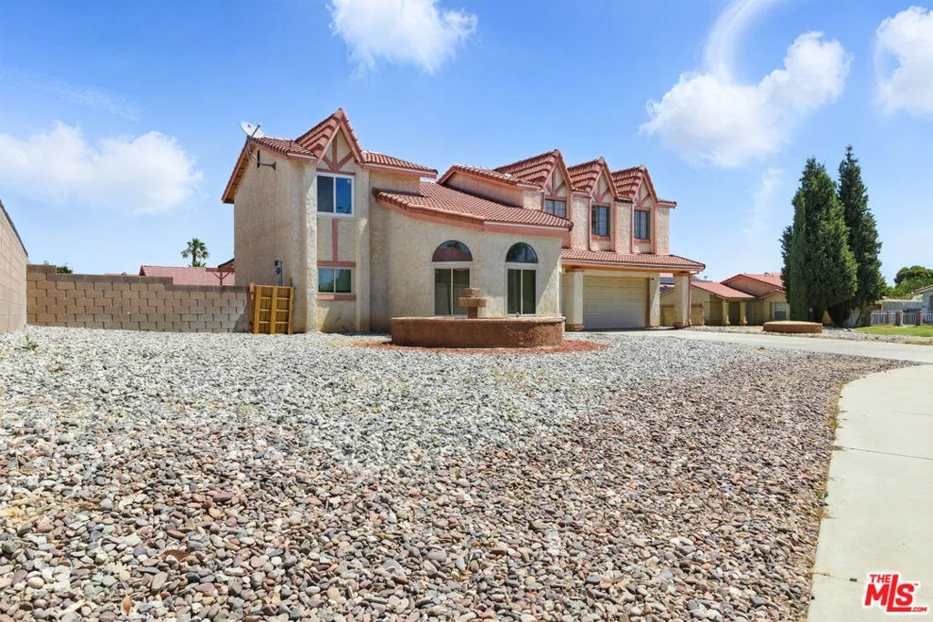1655 E Avenue K, Lancaster, California 93535 — photo 4