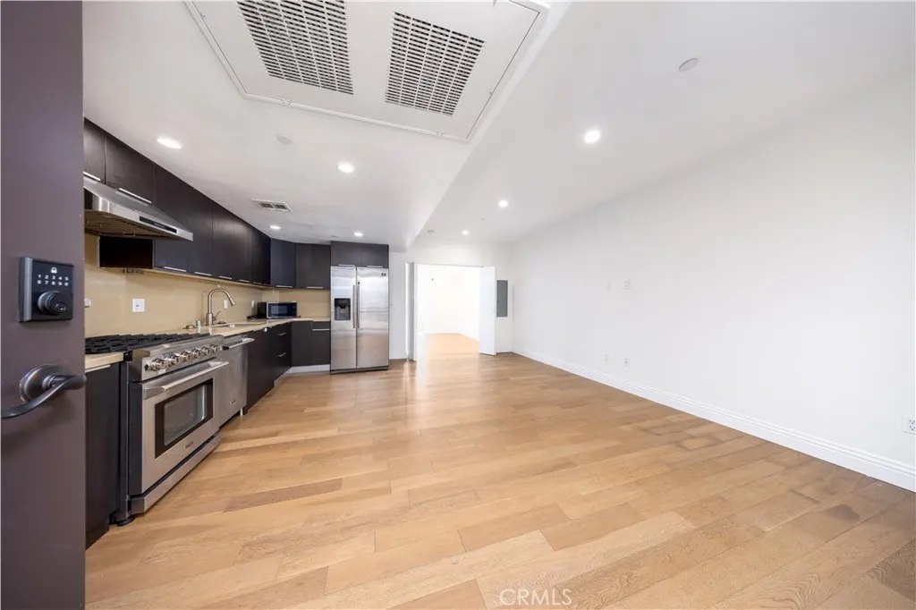 2939 Leeward 305, Los Angeles, California 90005 — photo 5