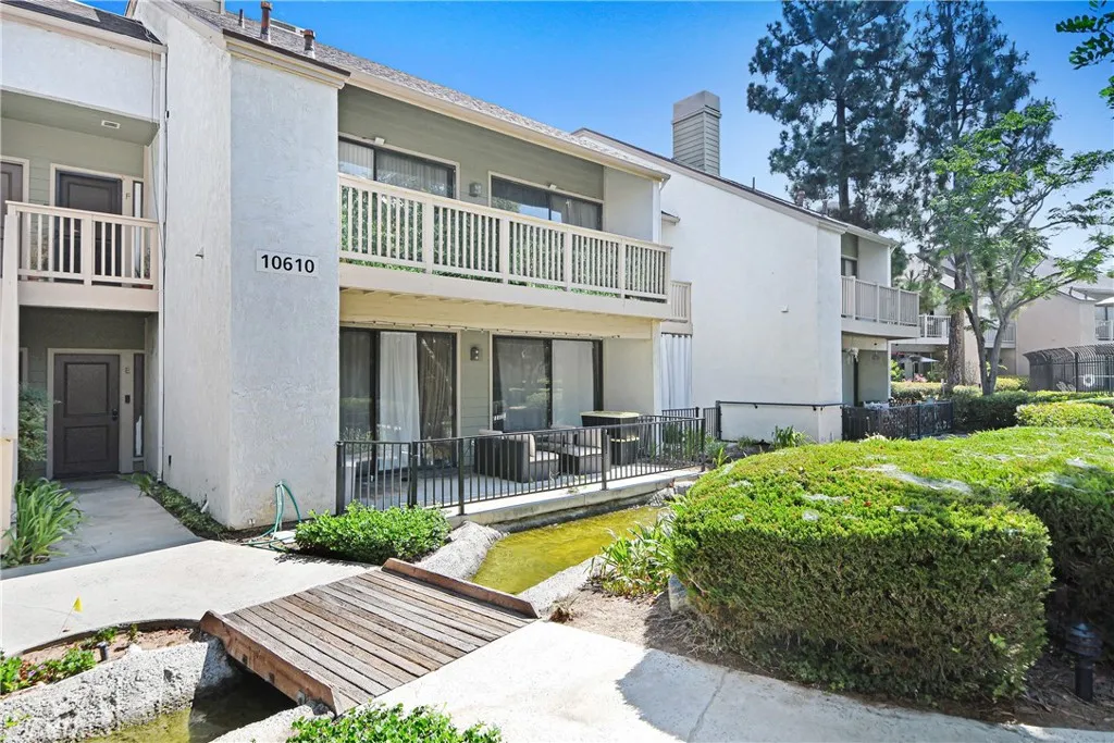 10610 Lakeside Dr