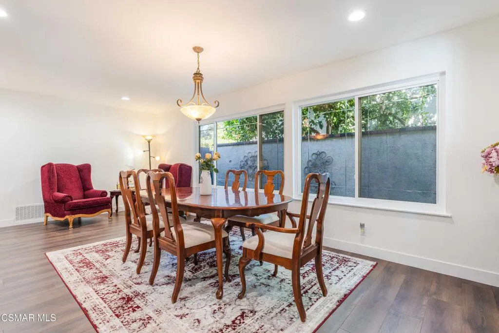 3062 Barnes St-6