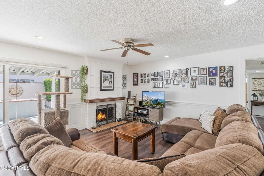 3062 Barnes St-7