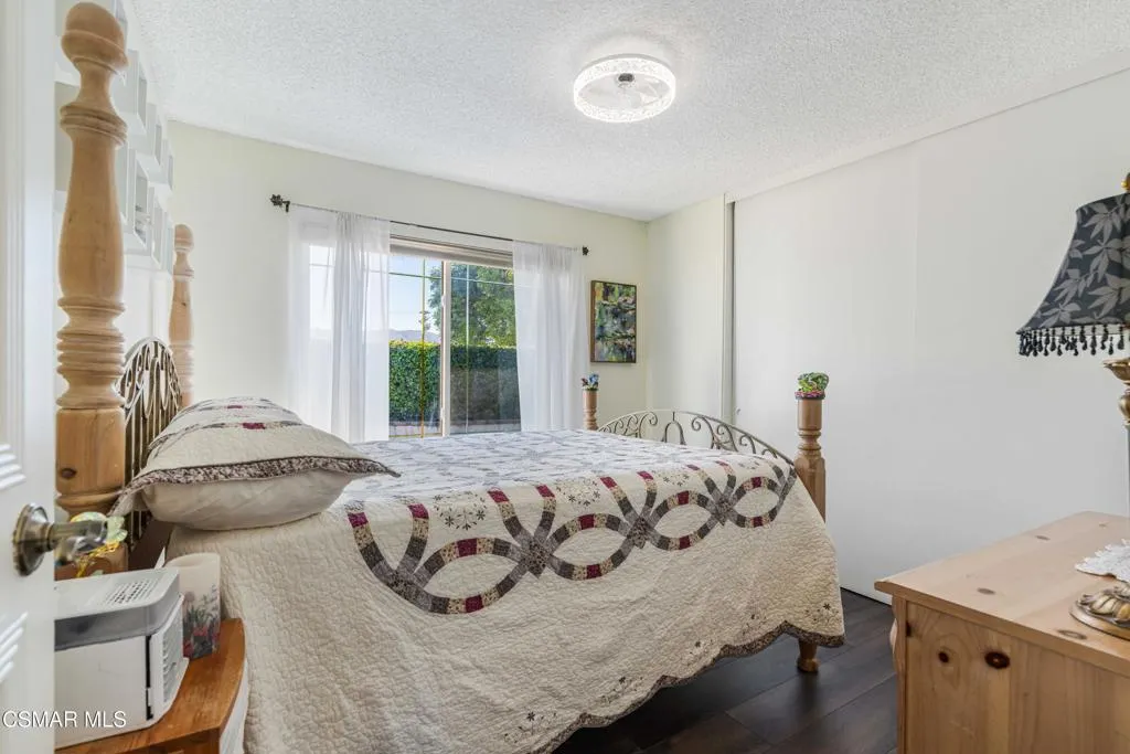 3062 Barnes St-18