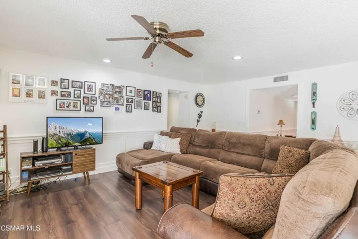 3062 Barnes St-9