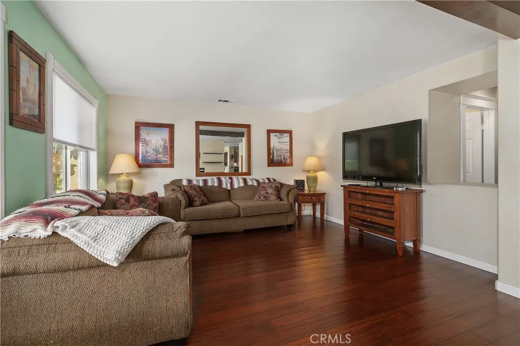 395 Selkirk, Corona, California 92881 — photo 5