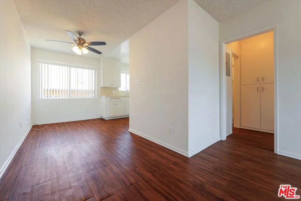 344 S Hobart Boulevard, Los Angeles, California 90020 — photo 5