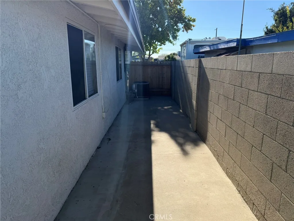 940 N Garden, Anaheim, California 92801 — photo 5