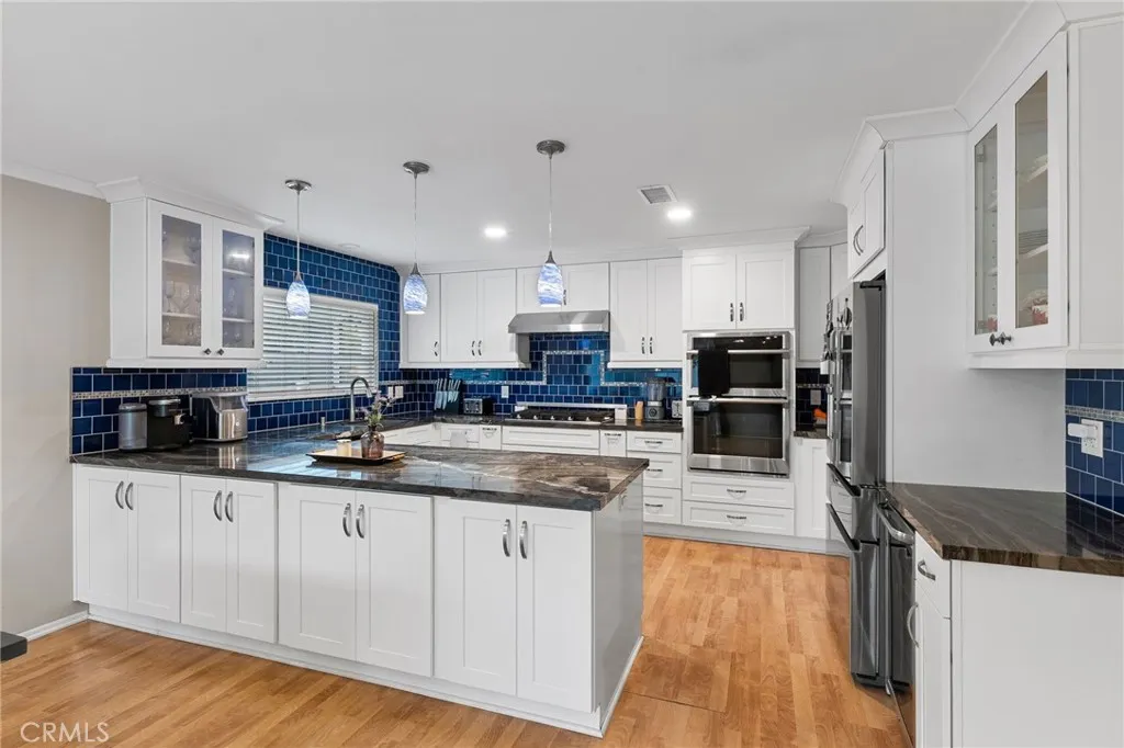 1111 W La Entrada, Anaheim, California 92801 — photo 4