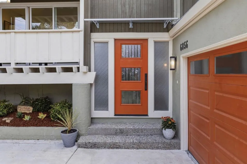 6856 Armour Dr, Oakland, California 94611 — photo 4