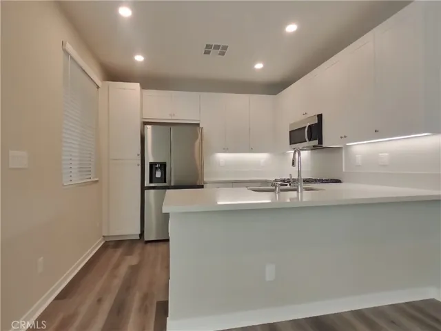 31547 Willowood, Menifee, California 92584 — photo 4