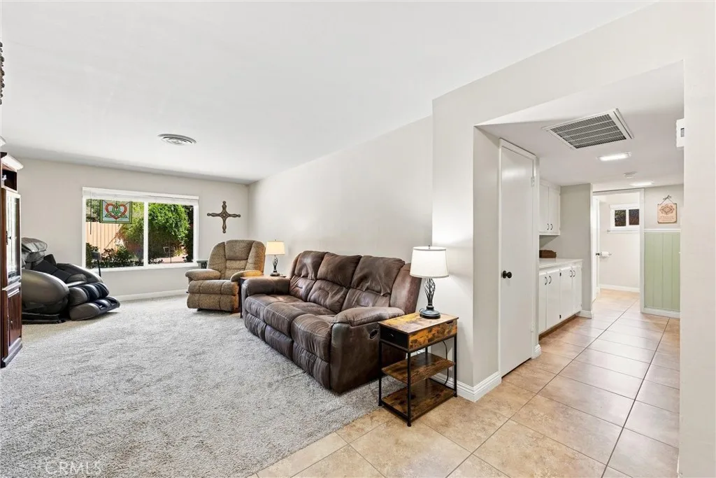 308 Swan Court, Bakersfield, California 93309 — photo 4