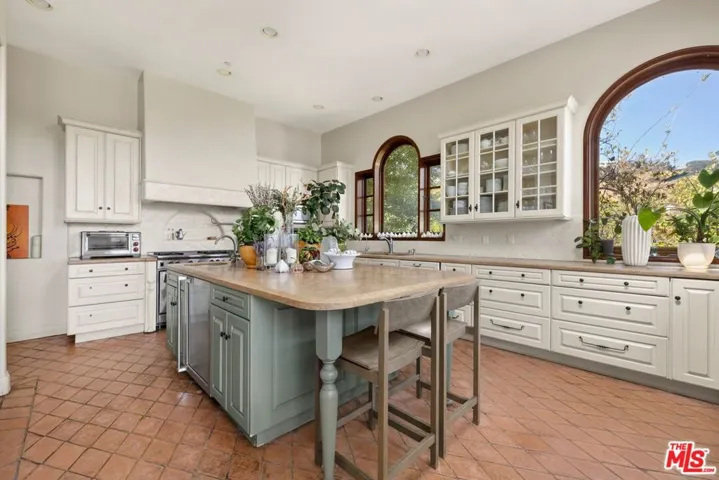 1214 Beverly View Drive, Beverly Hills, California 90210 — photo 5