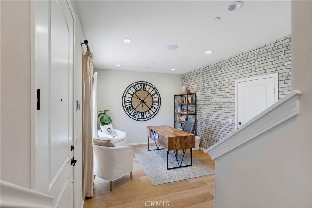 3320 W Mirano, Anaheim, California 92801 — photo 5