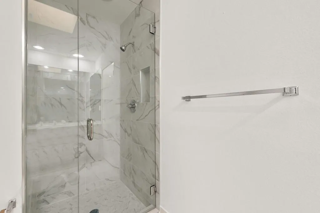 Guest Bath 1 Walk in Shower