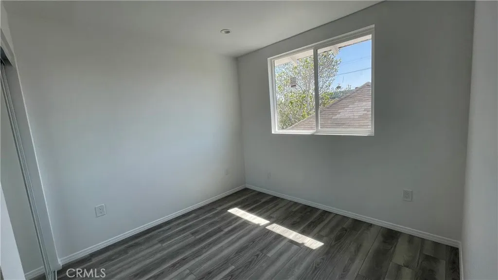320 35th Street, Los Angeles, California 90011 — photo 4