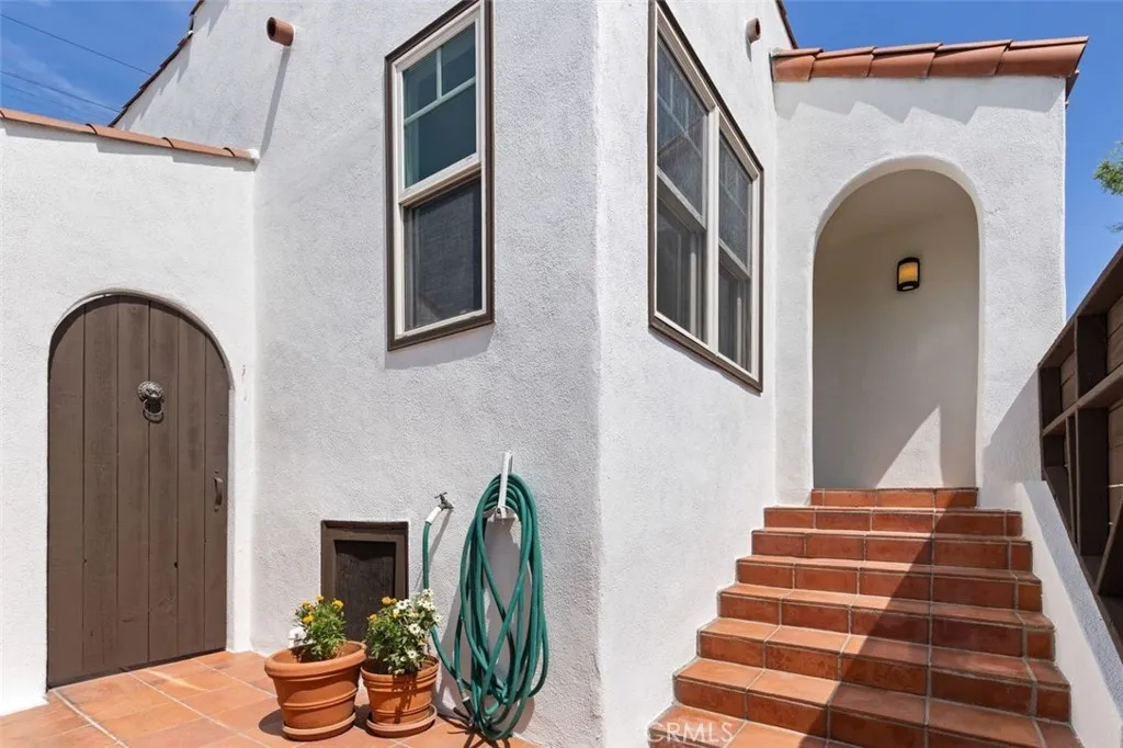 853 Banks Court Drive, Los Angeles, California 90042 — photo 5