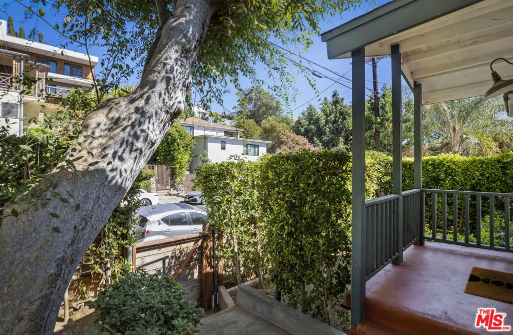 1375 Sutherland Street, Los Angeles, California 90026 — photo 5