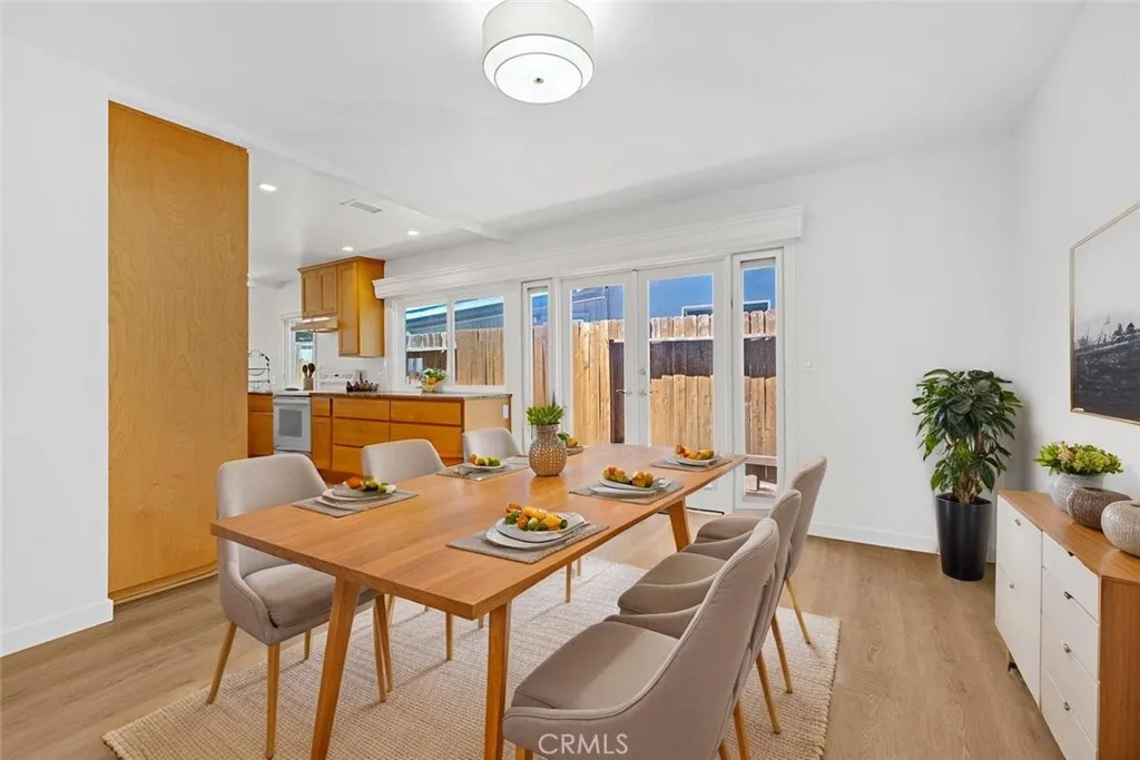  Dining area virtual stages