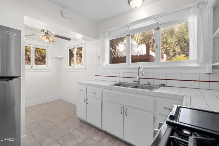 05 - Laurel Canyon (2024)