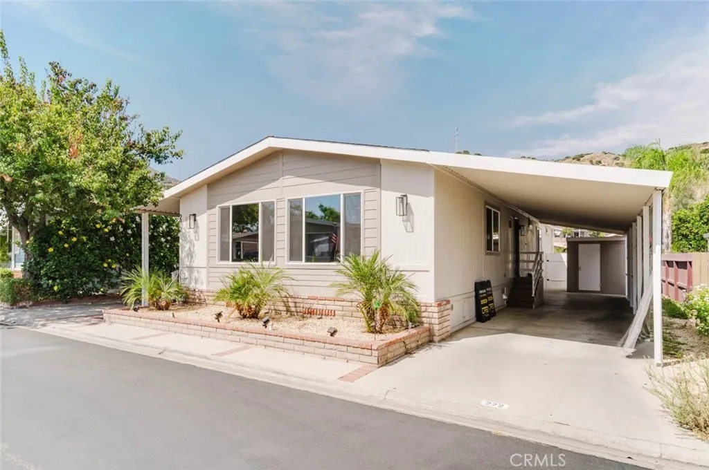 15455 Glenoaks Blvd #272