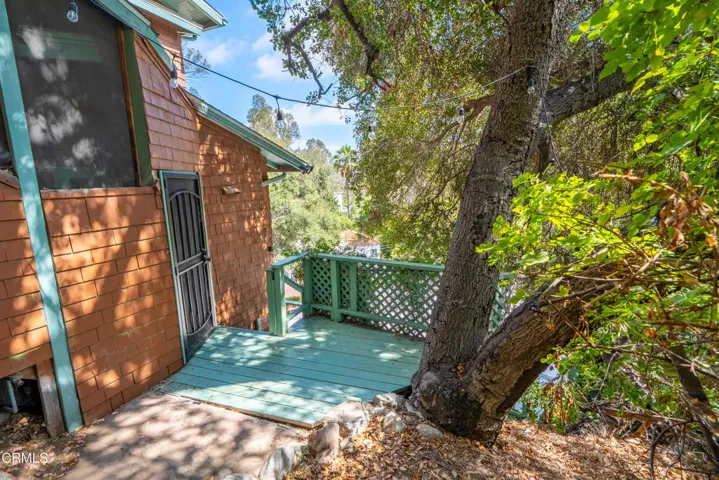 02 - Laurel Canyon (2026)