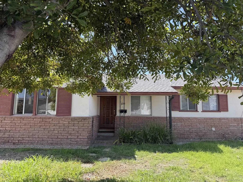 6412 Clara Lee Ave