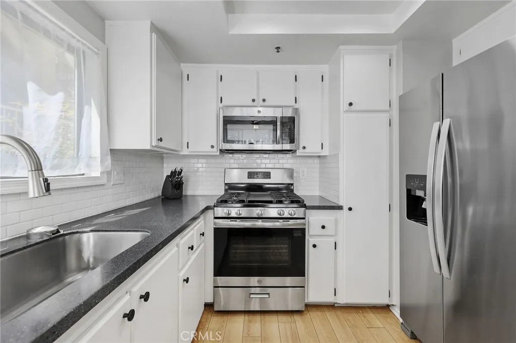 17702 Sergio Cir