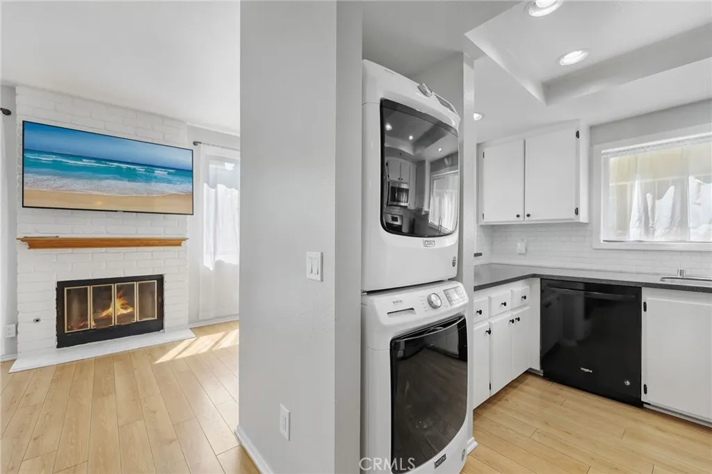 17702 Sergio Circle 102, Huntington Beach, California 92647 — photo 4