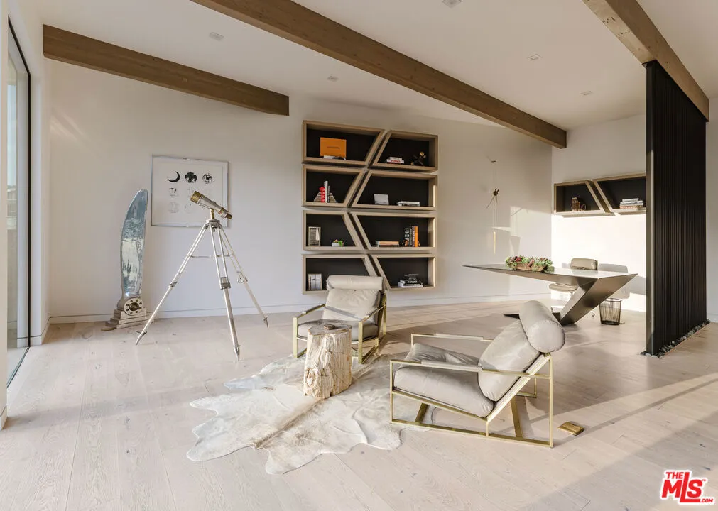 8842 Evanview Drive, Los Angeles, California 90069 — photo 5