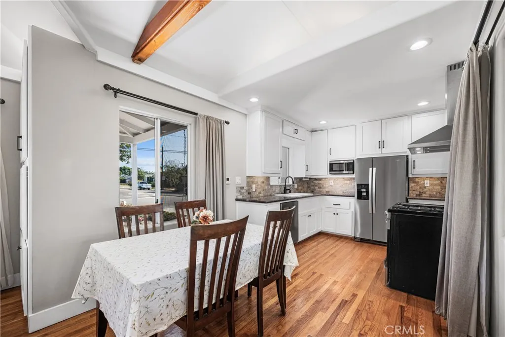 View to kitchen