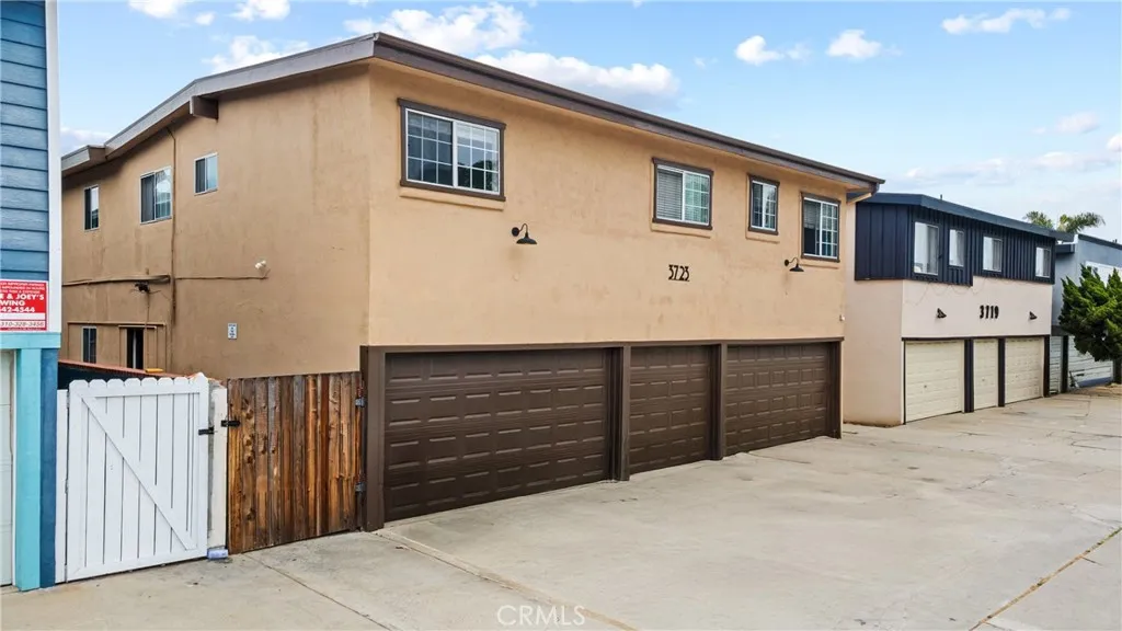 3723 Artesia
