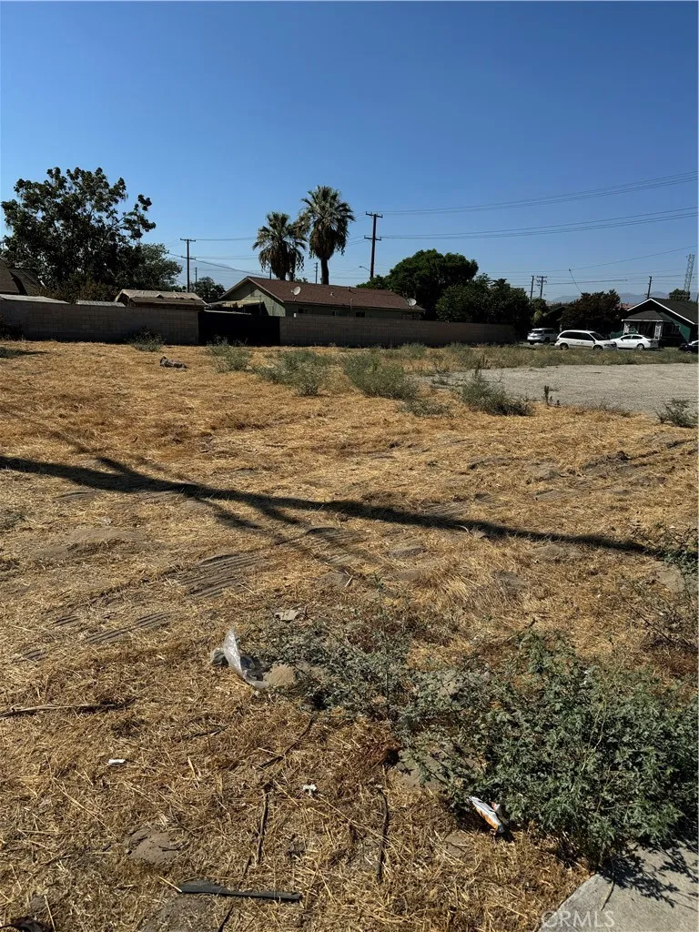 233 La Cadena Drive, Colton, California 92324 — photo 4