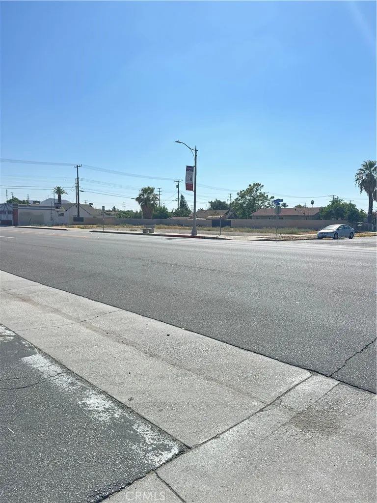 233 La Cadena Drive, Colton, California 92324 — photo 5