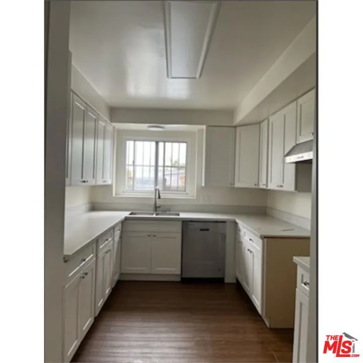 7620 S Western Avenue 5, Los Angeles, California 90047 — photo 5