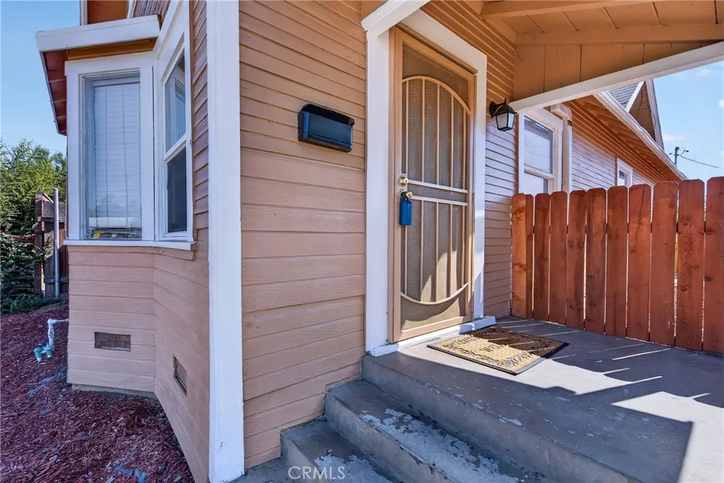 983 Wall Avenue, San Bernardino, California 92410 — photo 5