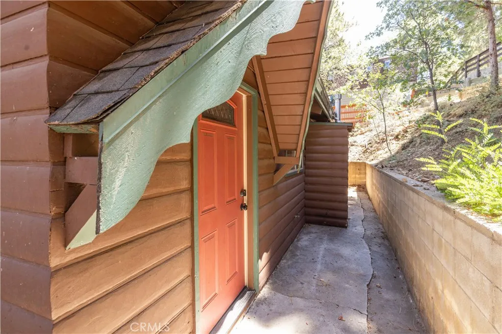 528 Villa Grove, Big Bear City, California 92314 — photo 4
