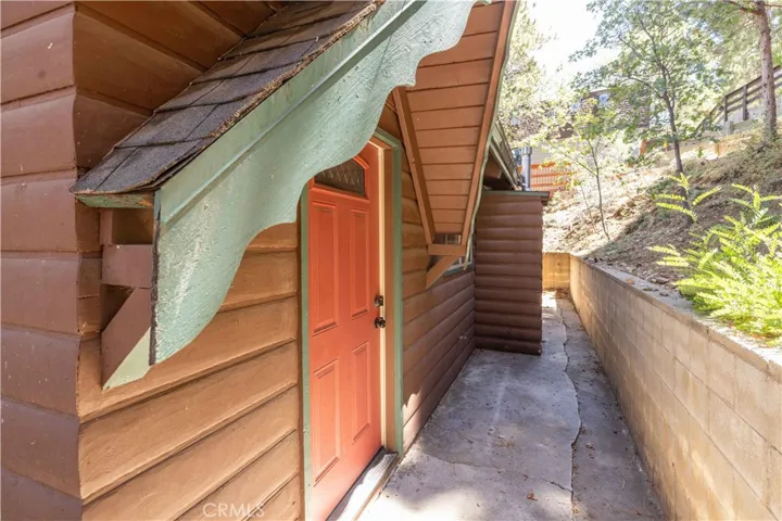 528 Villa Grove, Big Bear City, California 92314 — photo 4
