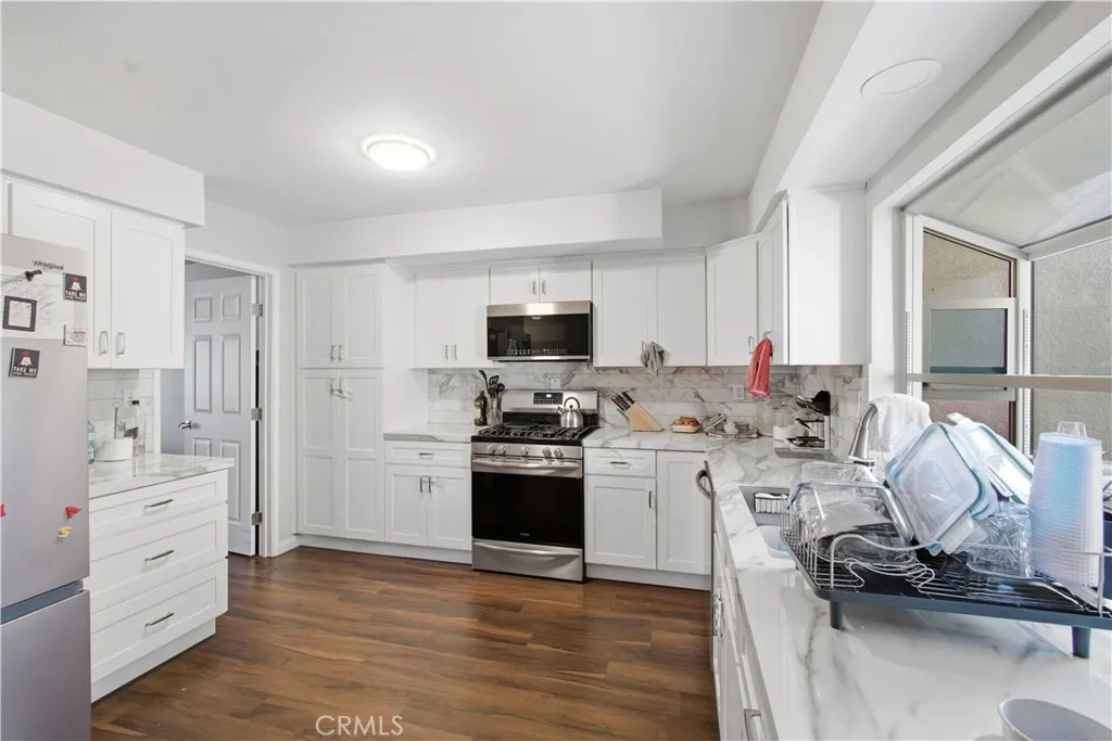 1434 Via Del Rio, Corona, California 92882 — photo 4