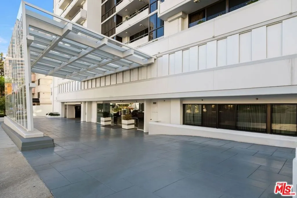 10660 Wilshire Boulevard 101, Los Angeles, California 90024 — photo 5