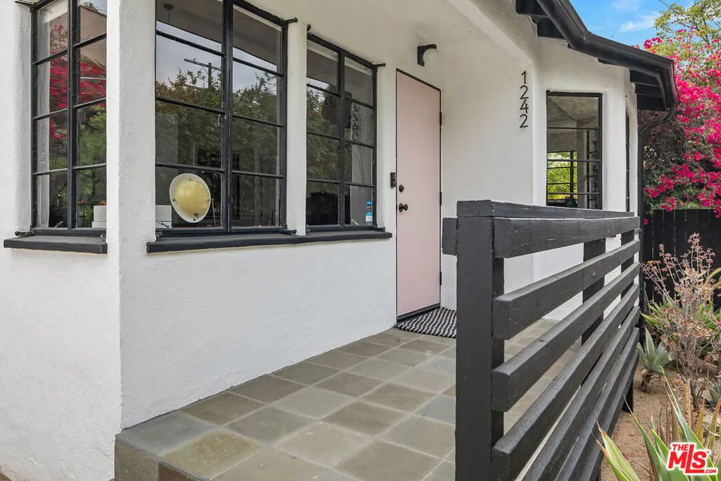 1242 S Sycamore Avenue, Los Angeles, California 90019 — photo 4