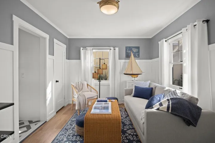 Boathouse Livingroom