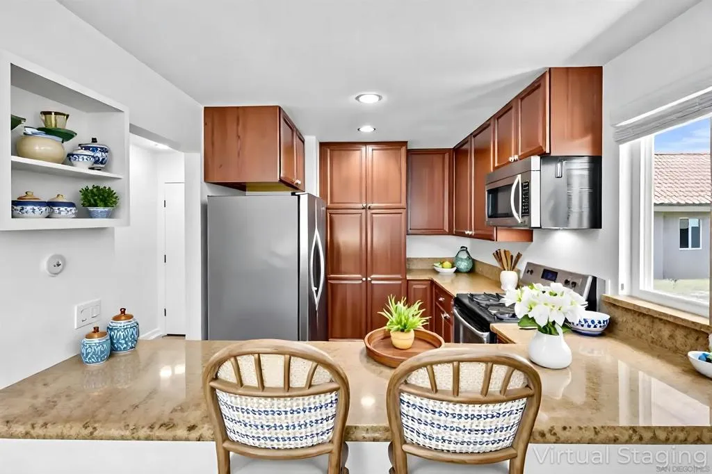 https://zimg.paragon.ice.com/ParagonImages/Property/PA/SDMLS/260015682/40/533/400/4998848167caf1e69640cf8fc15b00f9/3/ad712414c04c97e642123424cf0ee42c/260015682-39a642af-7220-4dc4-a382-d92d21d3015d.JPG