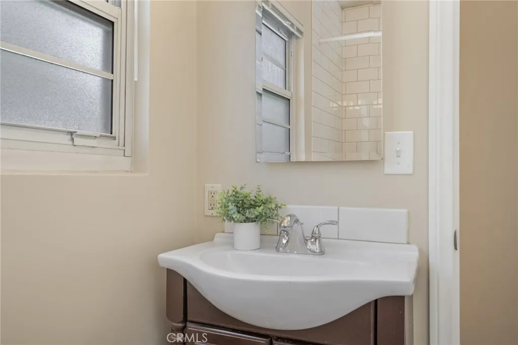 5734 Morley, Los Angeles, California 90045 — photo 5