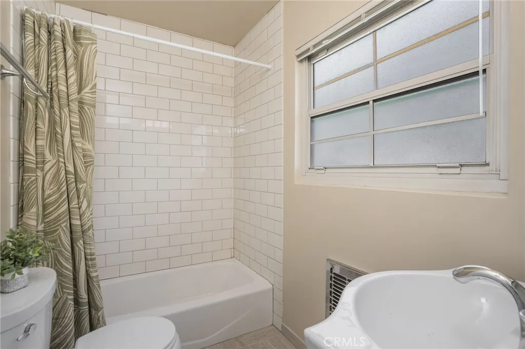 5734 Morley, Los Angeles, California 90045 — photo 4