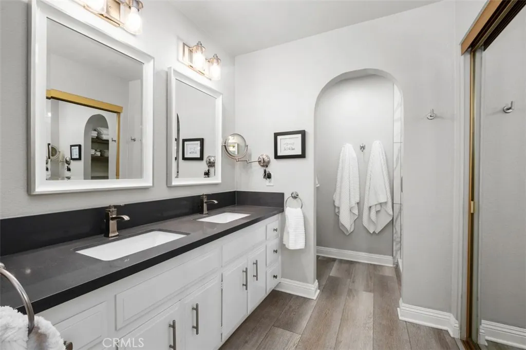 En-suite bathroom