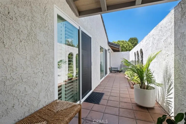 Side entry yard from the garage and laundry