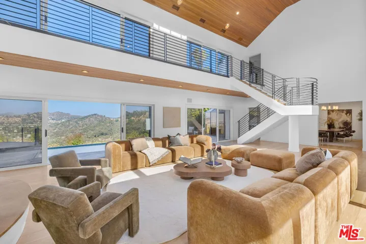 11955 Pinnacle Place, Beverly Hills, California 90210 — photo 5
