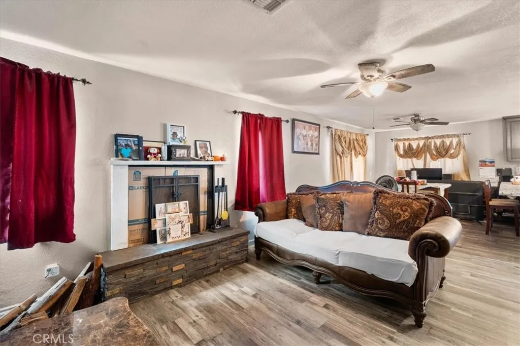 32257 Zircon Road, Lucerne Valley, California 92356 — photo 4