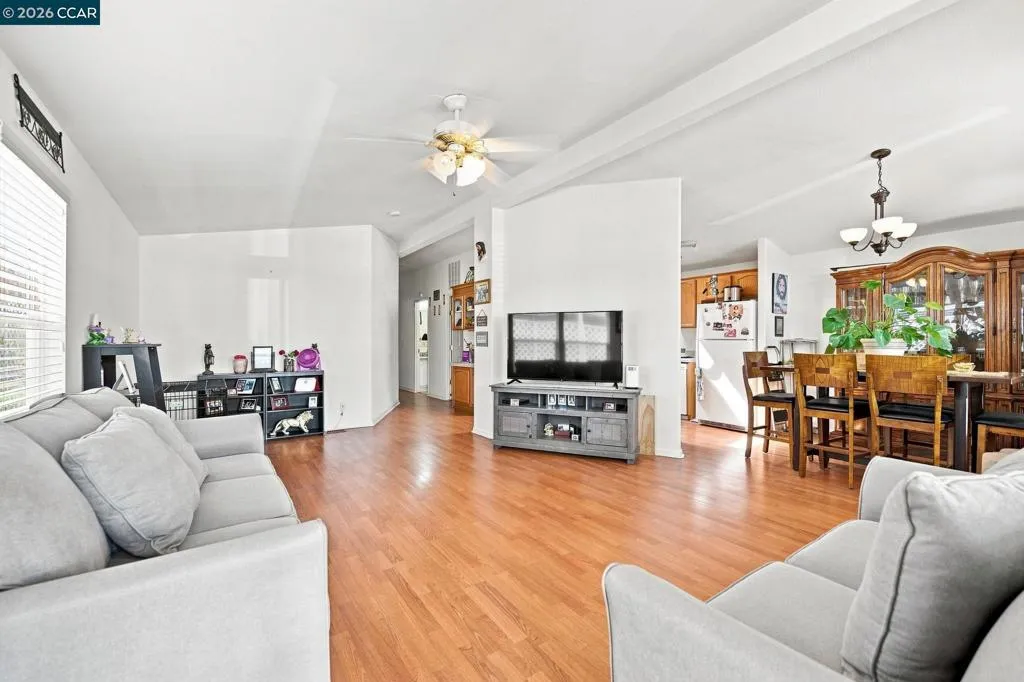 16711 Marsh Creek Road, Clayton, California 94517-9785 — photo 4