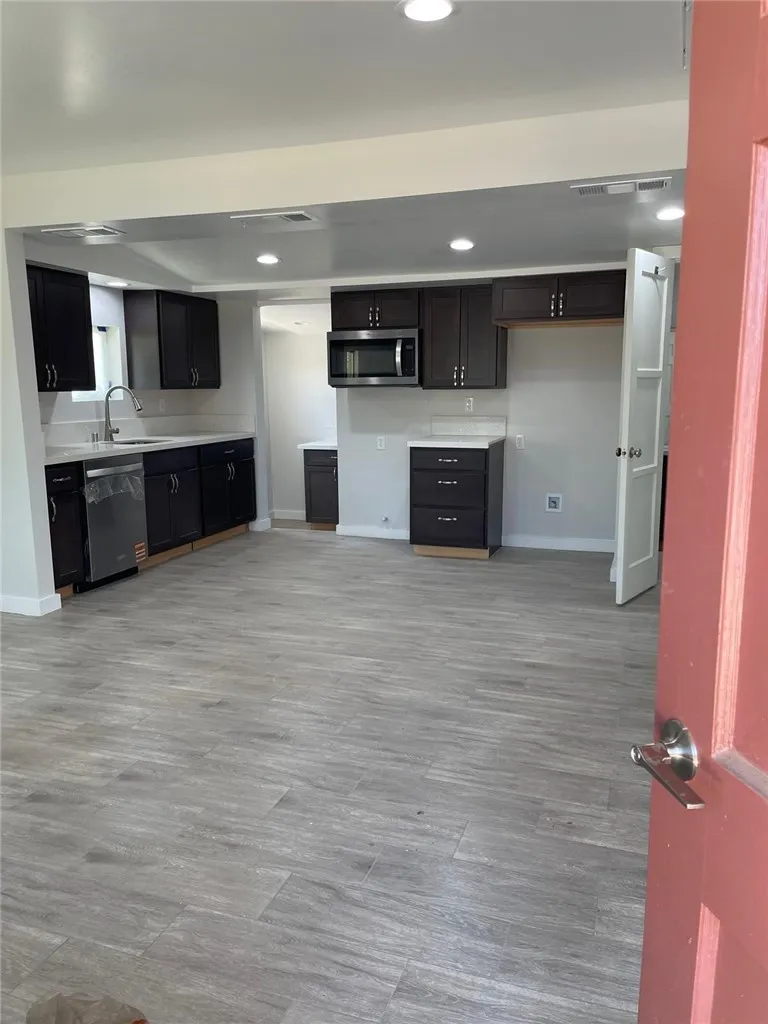 1013 Delfino, Bakersfield, California 93304 — photo 5