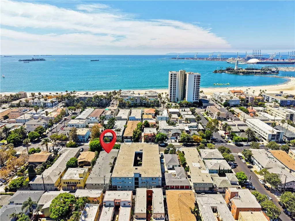 1405 E 1st 10